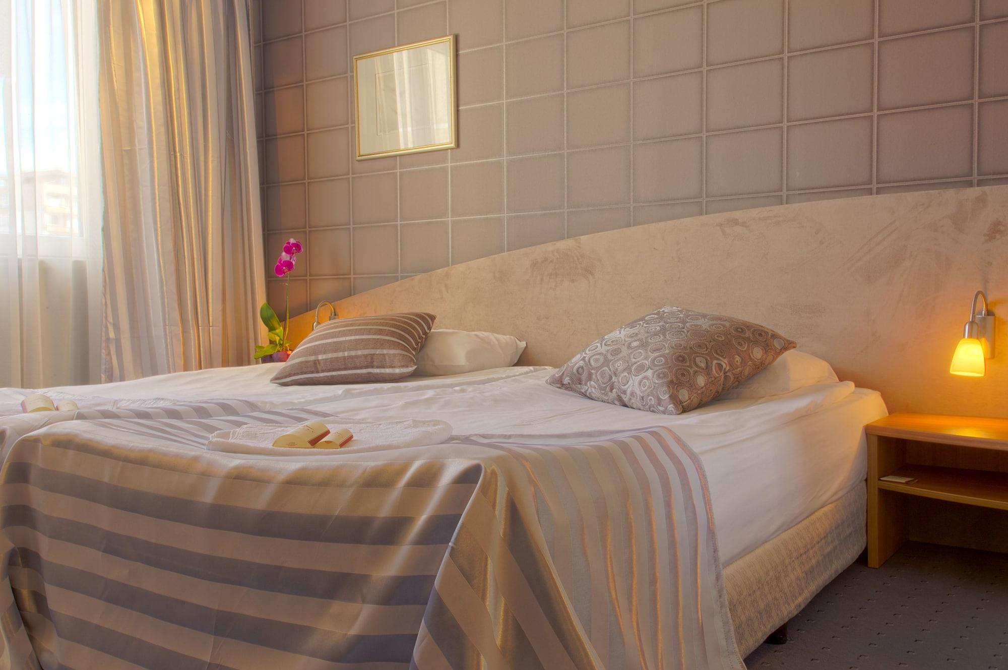 Triada Hotel โซเฟีย ภายนอก รูปภาพ