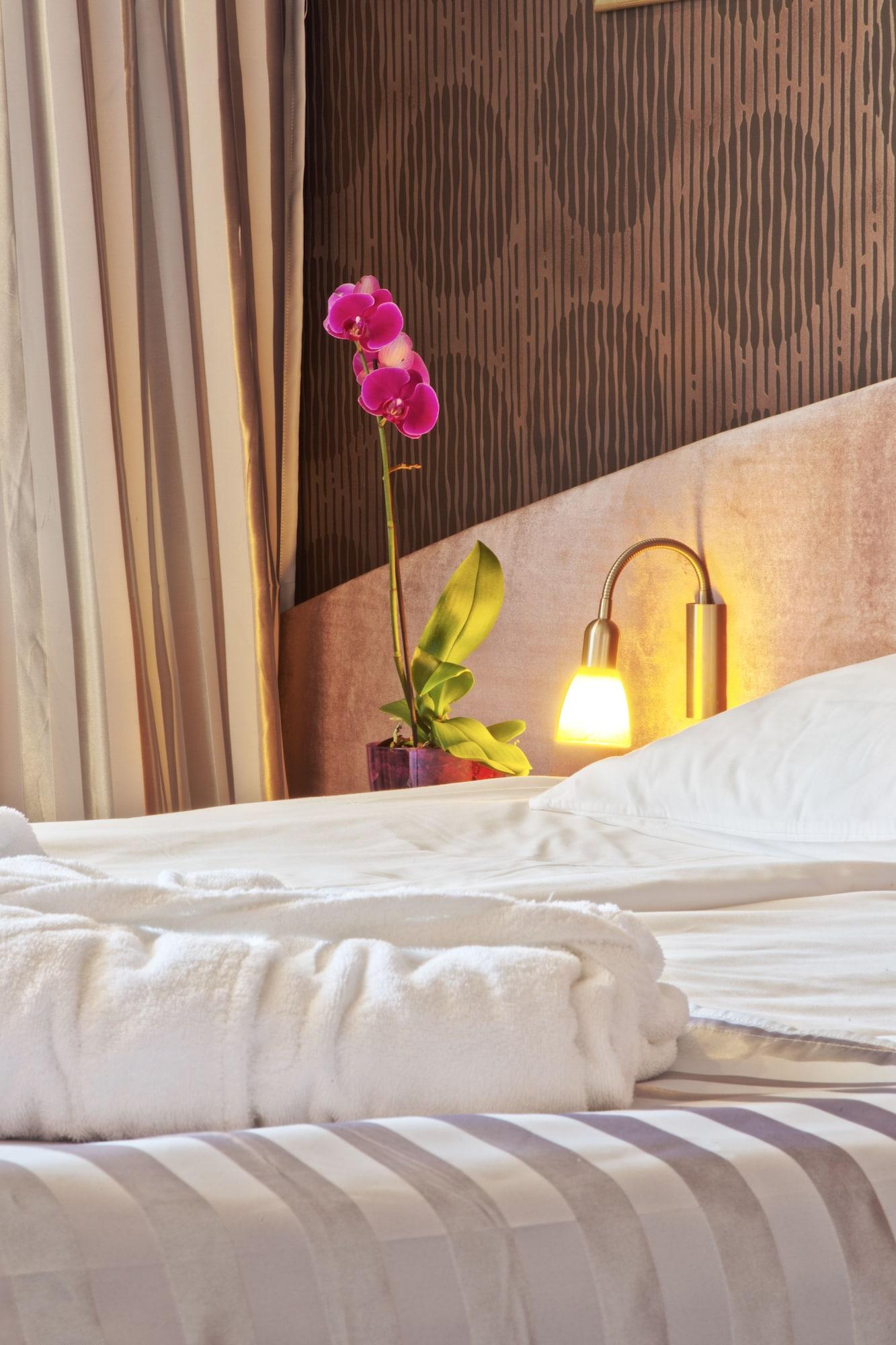 Triada Hotel โซเฟีย ภายนอก รูปภาพ