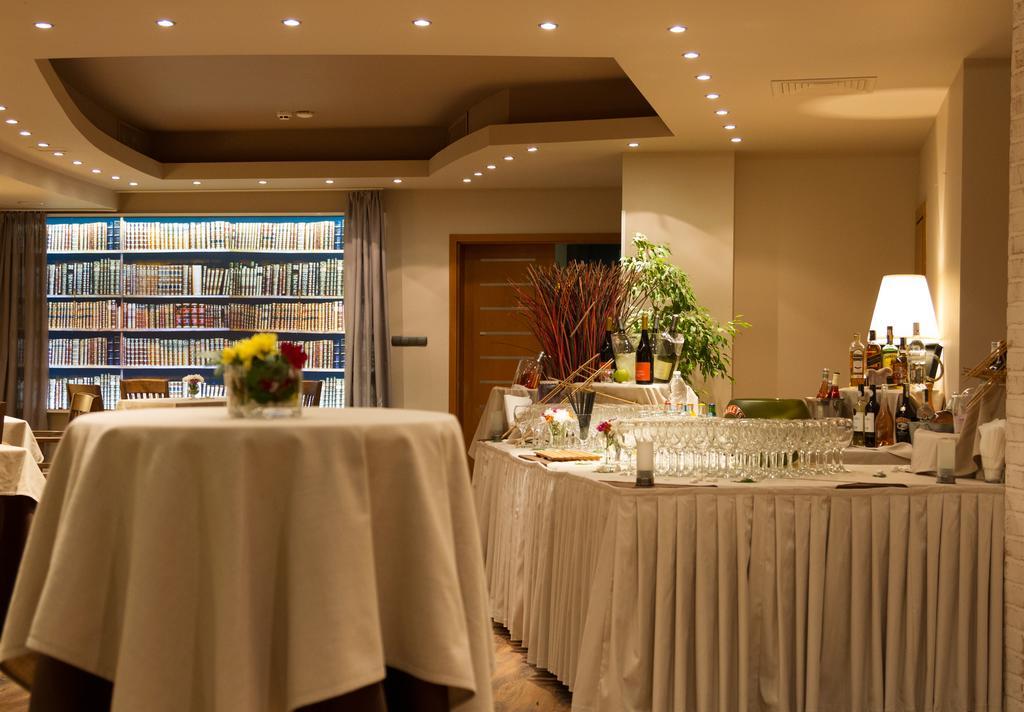 Triada Hotel โซเฟีย ภายนอก รูปภาพ