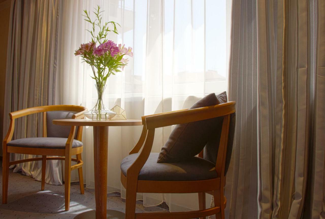 Triada Hotel โซเฟีย ภายนอก รูปภาพ